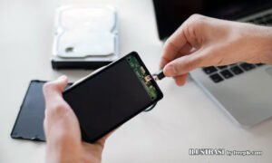 merawat baterai smartphone agar tahan lama