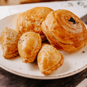 curry puff camilan pedas khas malaysia